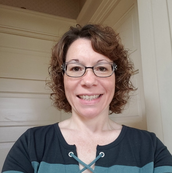 Meet your Posher, Rachel - Picture 1 of 1